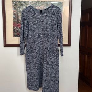 41Hawthorn blue printed fitted dress with pockets